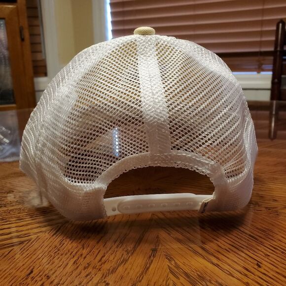 Billabong Yellow and White Mesh Trucker Snap Back Hat Ball Cap UNISEX - Picture 2 of 3